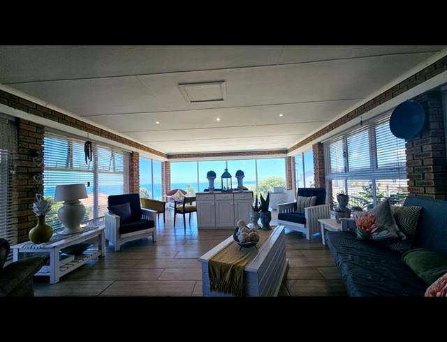 5 BEDROOM HOUSE FOR SALE IN REEBOK